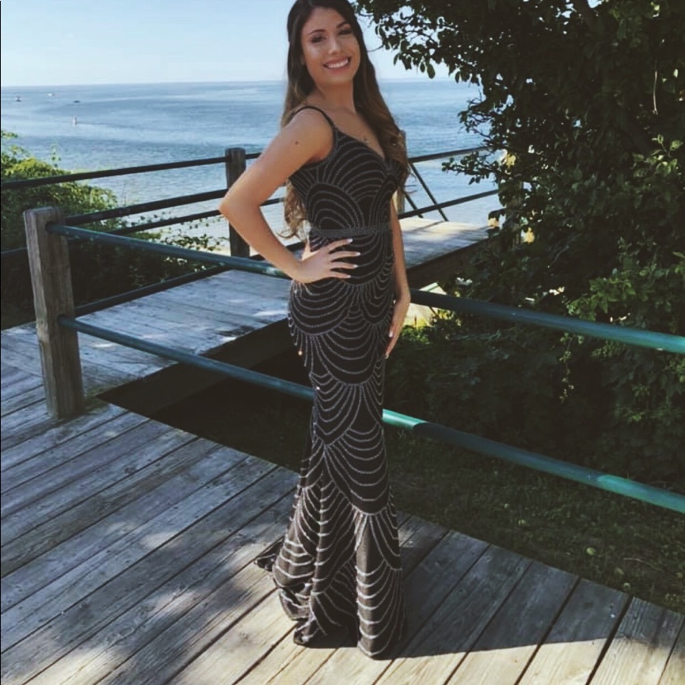 Meet your Posher, Jillian